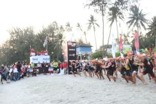 1.200 Orang dari 54...