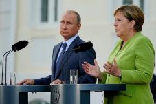 Kremlin: Putin dan Merkel...