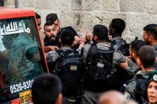Tutup Al-Aqsa dan Usir...