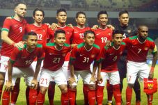 Susunan Pemain Indonesia...