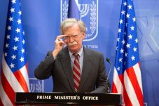 Bolton: Hentikan Iran...