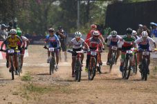 Dua Pembalap Putri Indonesia...