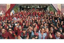 Ribuan Bikers Padati...