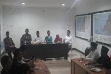 Ratu Ubur-ubur Dibawa...