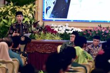 Jokowi Minta Intelektual...