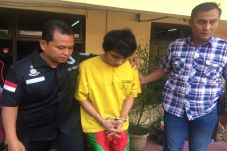 Adrianus Siksa Anak...