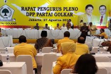 Airlangga Bantah Golkar...