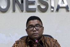 Andi Arief Mangkir,...