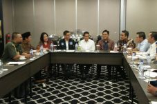 Sandiaga Hadiri Pertemuan...