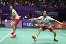 Fajar/Rian: Mungkin...