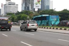 Dampak Ganjil Genap,...