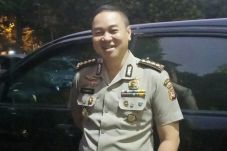 Enam Penembak Polisi...