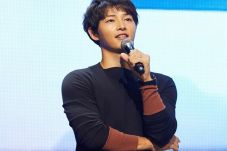 Song Joong Ki Rayakan...