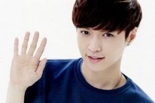 Lay EXO Ikut Garap Album...