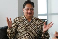 Airlangga: Aktivitas...