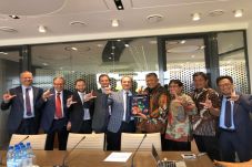 PLN Bertemu Rosatom,...