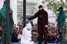 Lesbi, Dua Wanita Malaysia...