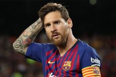 Messi Absen di Nominasi...