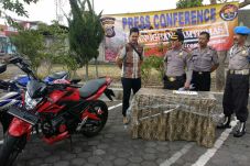 Polisi Bekuk Pelaku...
