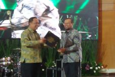 Merajut Nusa, Membangun...
