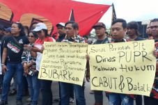 Pengangkatan Kepala...