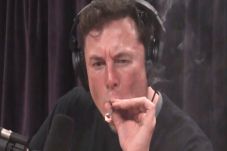 Saham Tesla Ambruk Setelah...