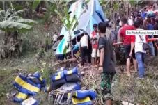 Korban Tewas Bus Masuk...