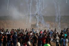 Tentara Israel Tembak...