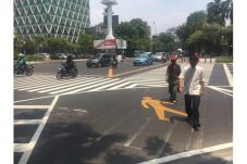 Fasilitas Pelican Crossing...