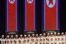 Korut Parade Militer...