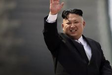 Korut Ulang Tahun, Putin...