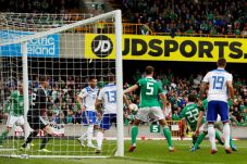 Bosnia Rebut Poin Penuh...