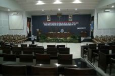 PAW Anggota Korupsi,...