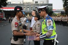 Tangkap Polisi Gadungan,...