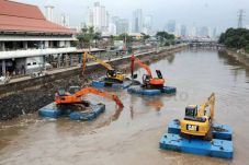 Jokowi Ingin Ciliwung...