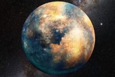 Pluto Kembali Menjadi...