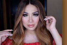 Titi DJ Pilih Lagu Yura...