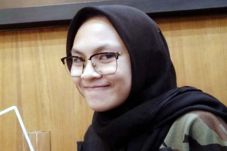 Gadis Cantik, Mahasiswi...