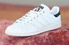 Sepatu Spesial Adidas...
