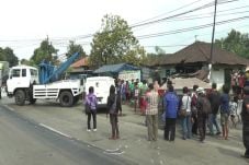 Sopir Ngantuk, Truk...