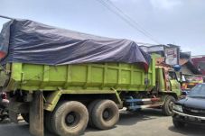Lurah Tegal Alur: Warga...