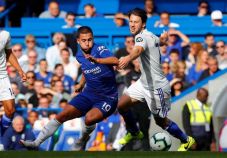Hat-trick Hazard Warnai...