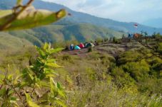 Angin Kencang di Gunung...