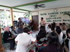 BNI Kembangkan Bank...