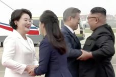 Moon Jae-in Bertemu...