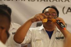 Almisbat Gelar Lomba...