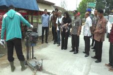 Temukan Jalan Beton...