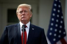 Trump Desak Spanyol...