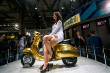 Gunakan Teknologi Robot,...