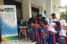 MNCTV Bagi-Bagi Kacamata...